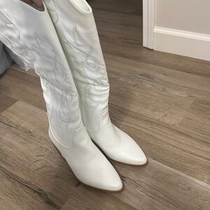 White cowgirls boots
